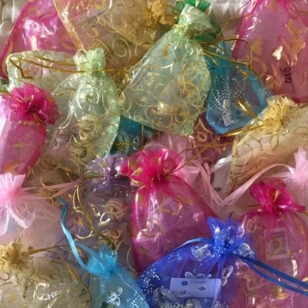 New 10 pcs Medium Assorted Organza Gift Bags. Fashion Accessories. - Picture 5 of 9